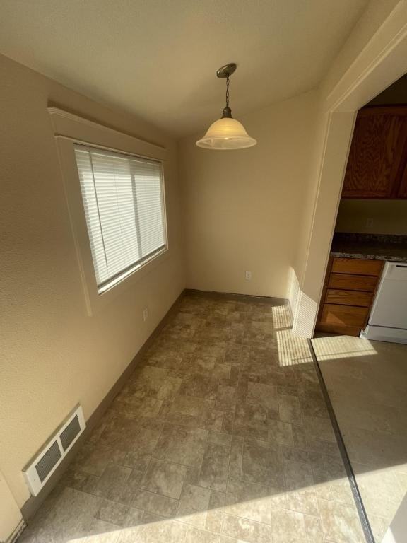 983 Oregon Ave - Photo 5 of 14