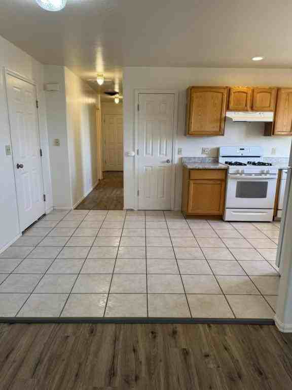 10502 2100 Rd - Photo 3 of 9