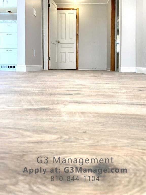 515 W Brooks St - Photo 3 of 18