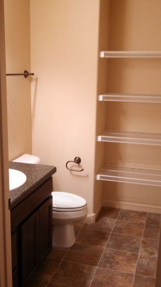 645 Presidents Pl - Photo 2 of 5