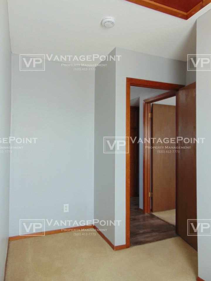 442 1/2 Main St - Photo 3 of 16