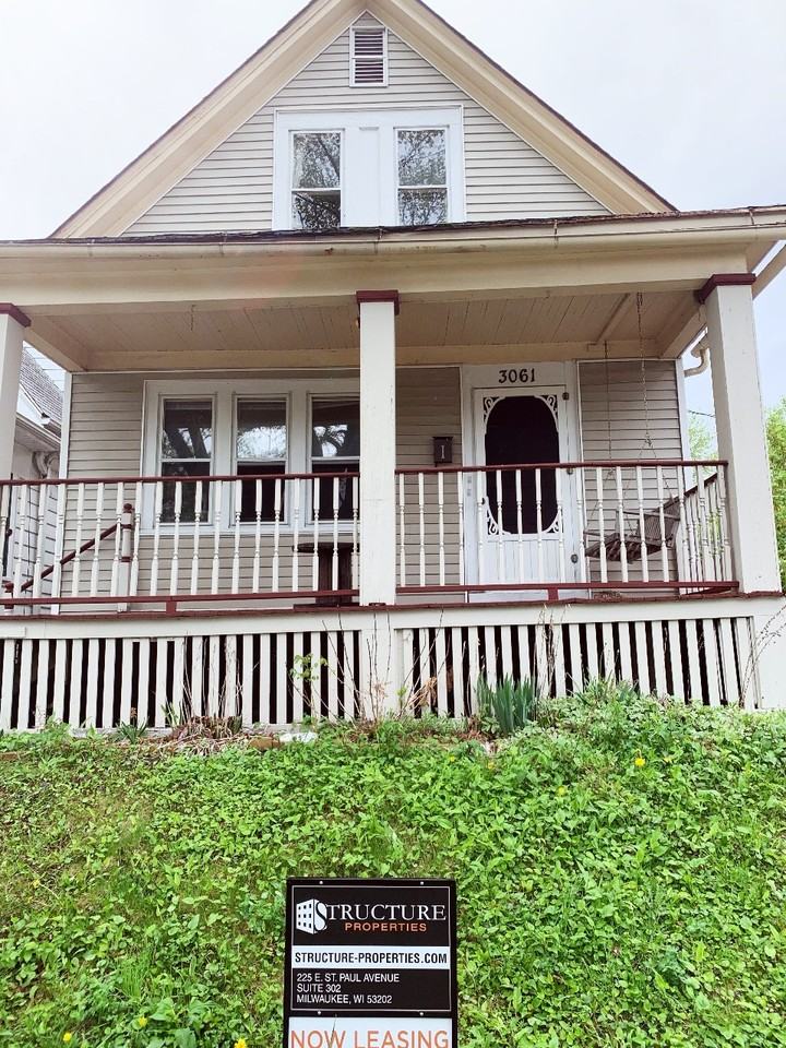 3061A N Pierce St - Photo 2 of 17