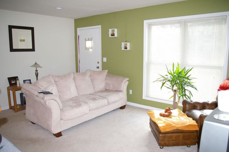 2404 N Humboldt Blvd - Photo 2 of 6