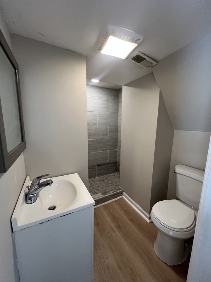 36 S Dover Ave #B - Photo 2 of 9