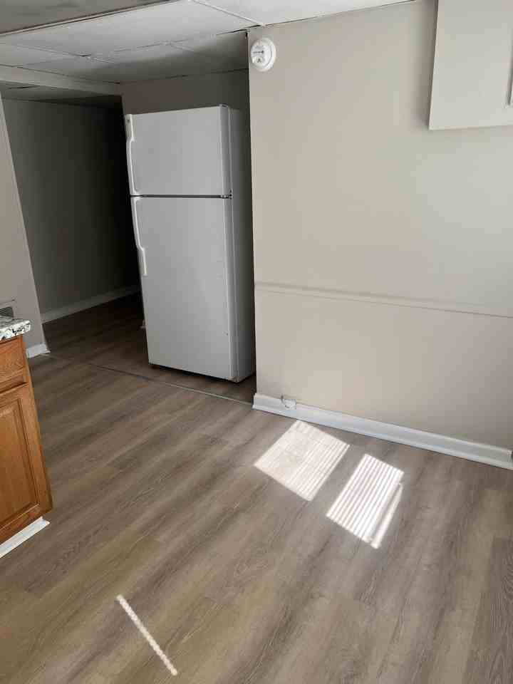 36 S Dover Ave #B - Photo 4 of 9