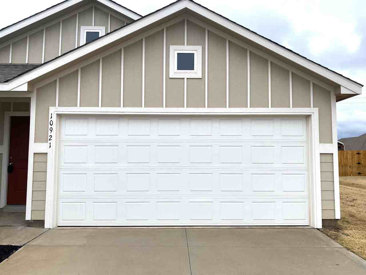 10921 Sw 22nd St - Photo 4 of 25