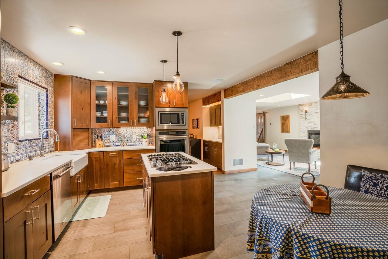 1623 San Patricio Ave Sw - Photo 3 of 29