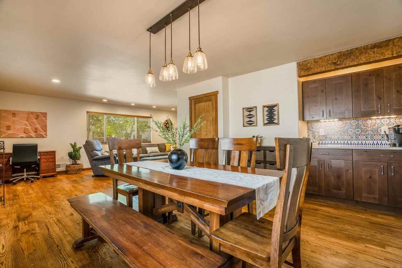 1623 San Patricio Ave Sw - Photo 6 of 29