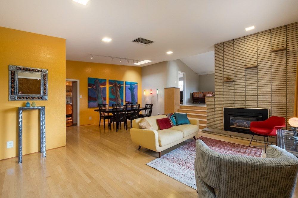 305 Aliso Dr Se - Photo 4 of 40