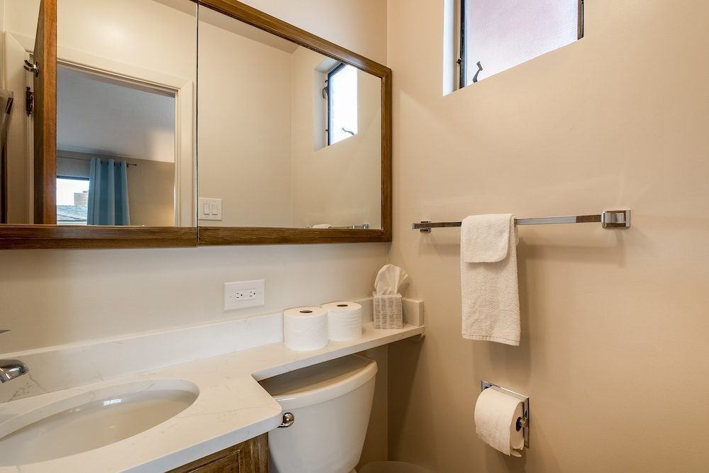 305 Aliso Dr Se - Photo 2 of 40