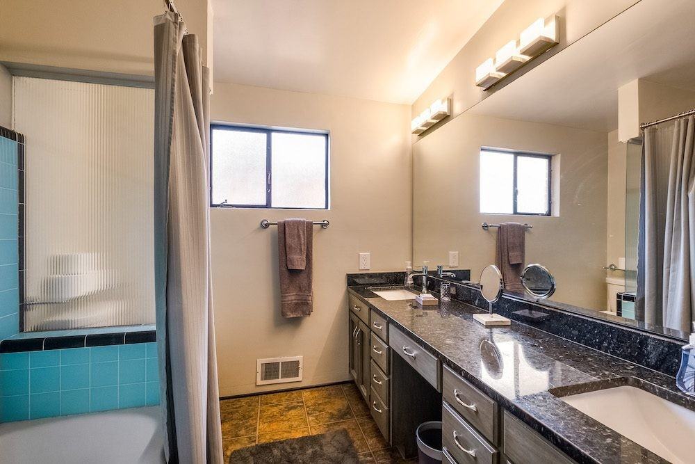 305 Aliso Dr Se - Photo 7 of 40