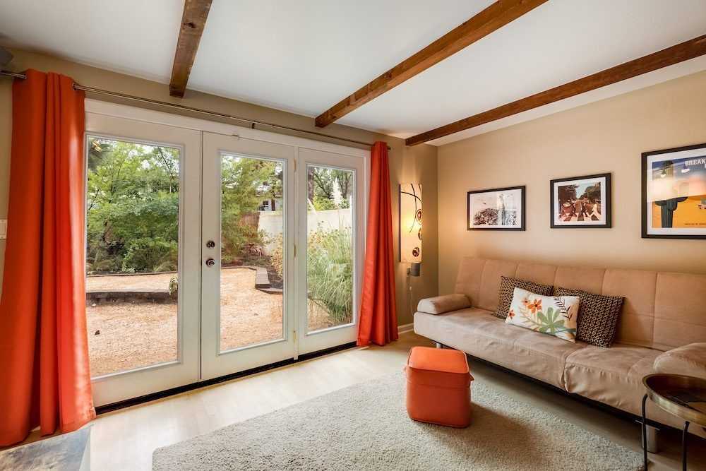 305 Aliso Dr Se - Photo 6 of 40