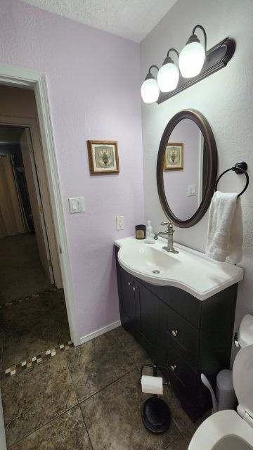 7205 Esther Ave Ne - Photo 2 of 50