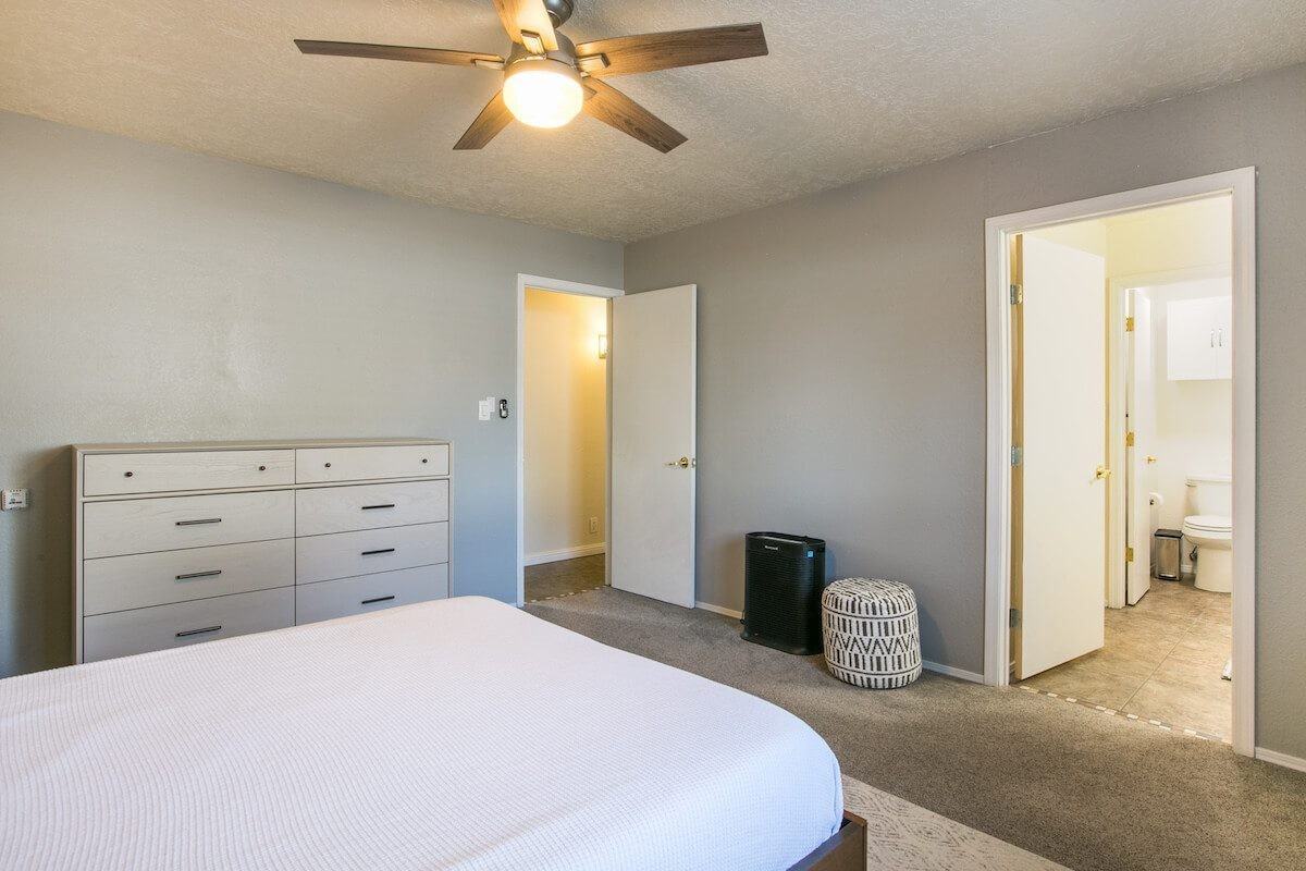 7205 Esther Ave Ne - Photo 7 of 50