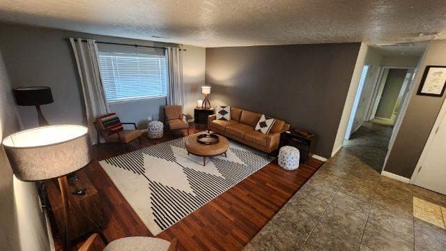 7205 Esther Ave Ne - Photo 6 of 50