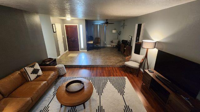 7205 Esther Ave Ne - Photo 6 of 50