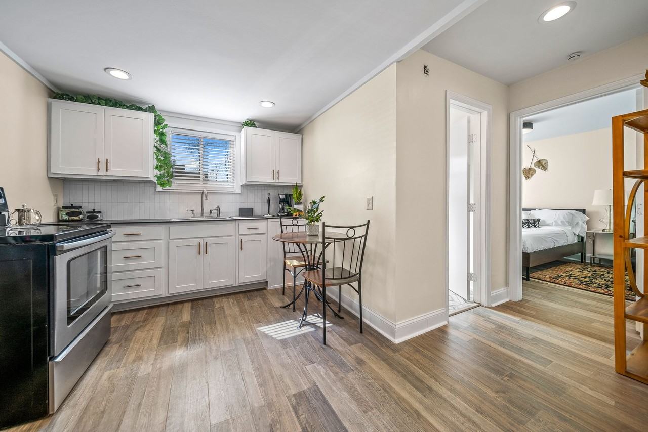 The Jeffersonian Apartments - Photo 4 of 15