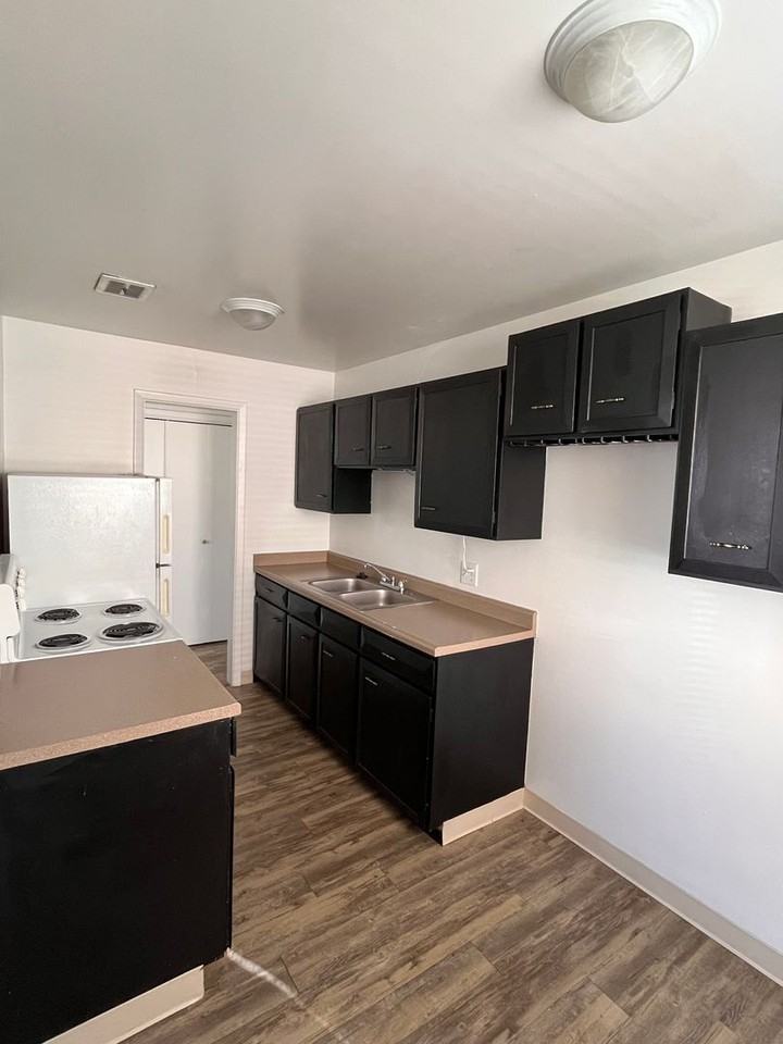 Logan House - Photo 2 of 8