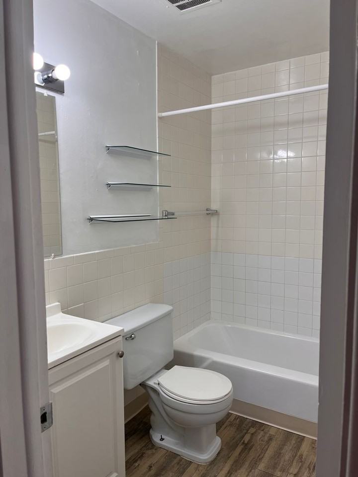 Logan House - Photo 4 of 8