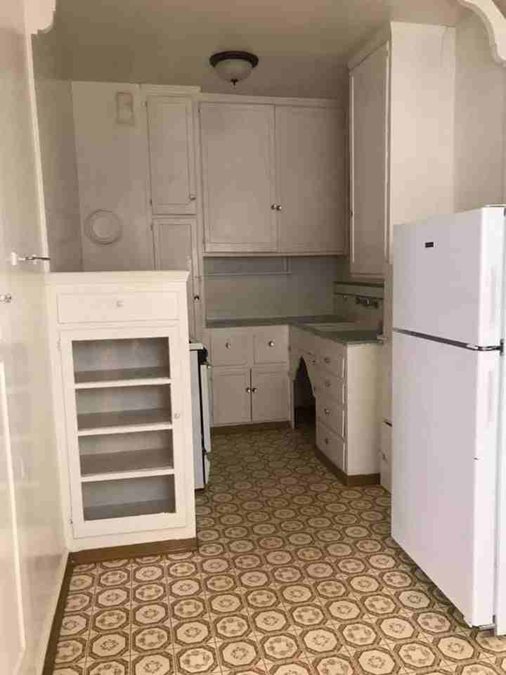 2514 Piedmont Ave - Photo 6 of 11