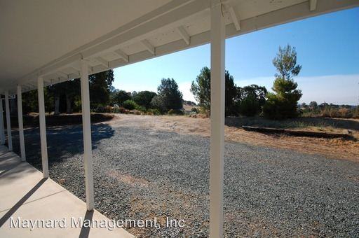 11780 Paine Rd - Photo 2 of 15