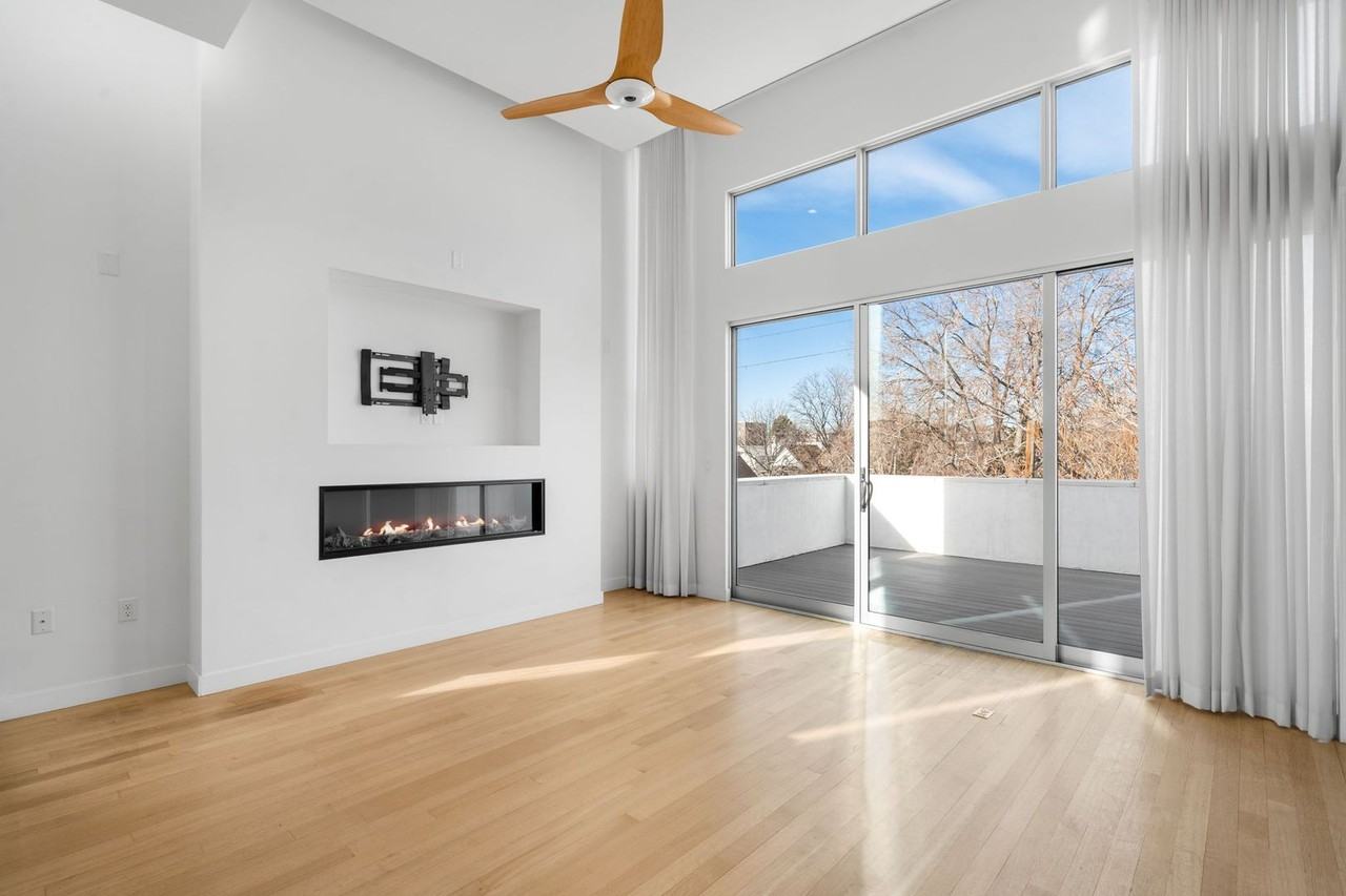 1125 W 37th Ave - Photo 4 of 31