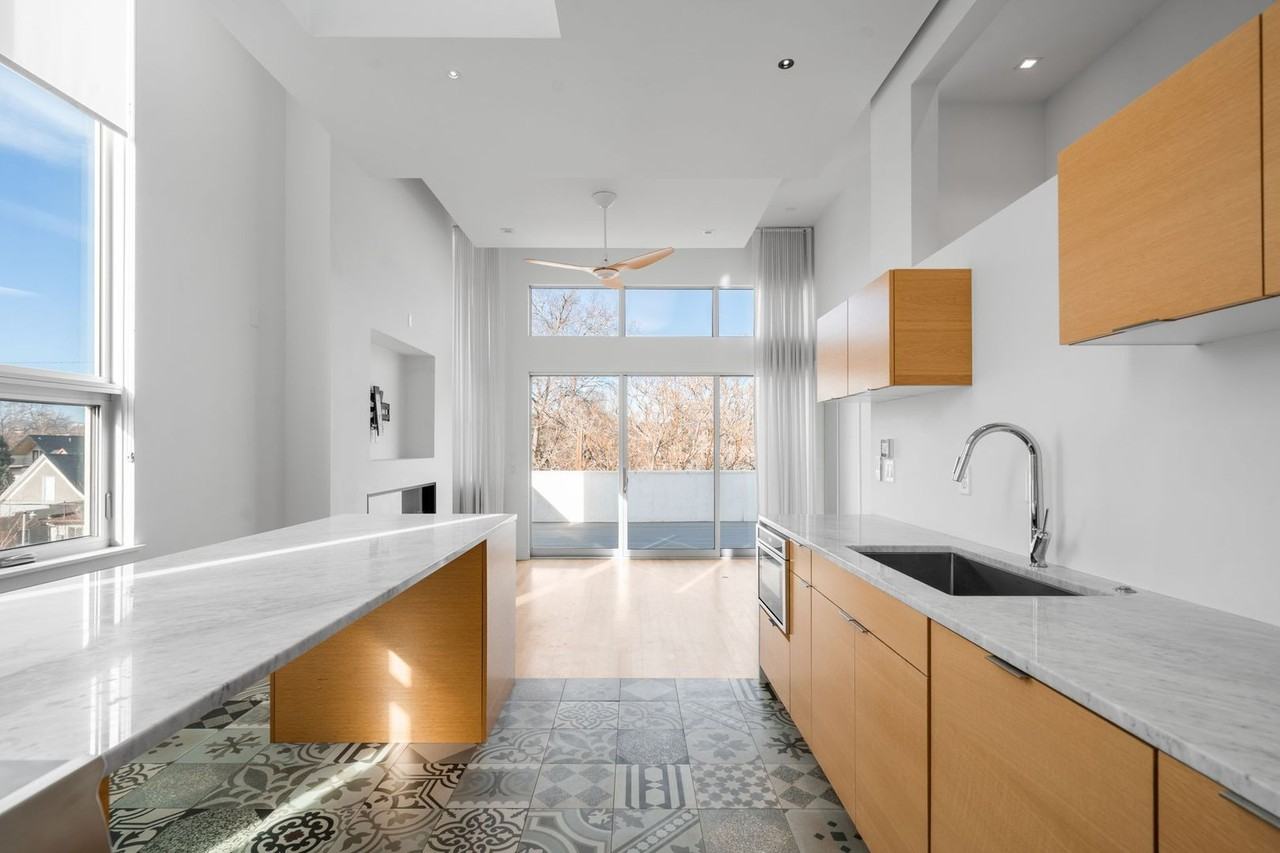 1125 W 37th Ave - Photo 6 of 31