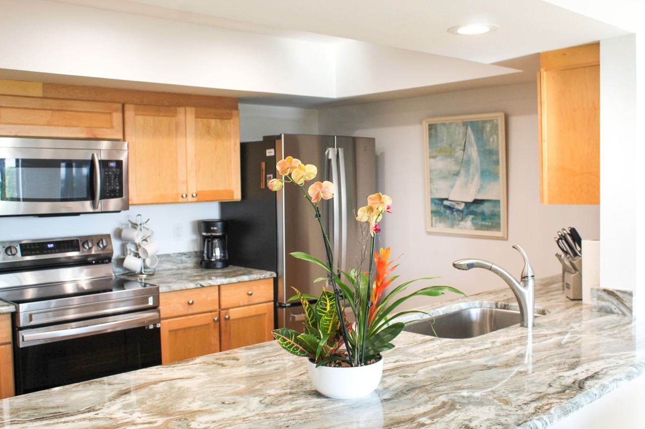 1616 Ocean Dr #104 - Photo 4 of 38
