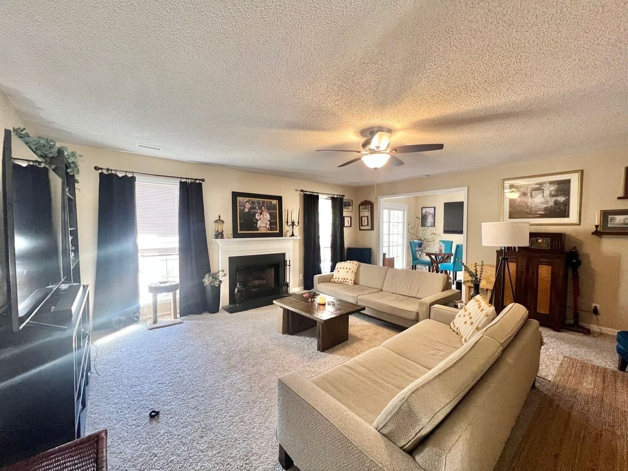 1401 Ravensthorpe Dr - Photo 3 of 16