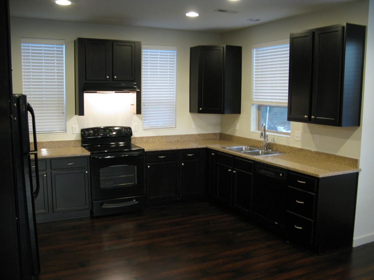 2420 Uinta St - Photo 2 of 27