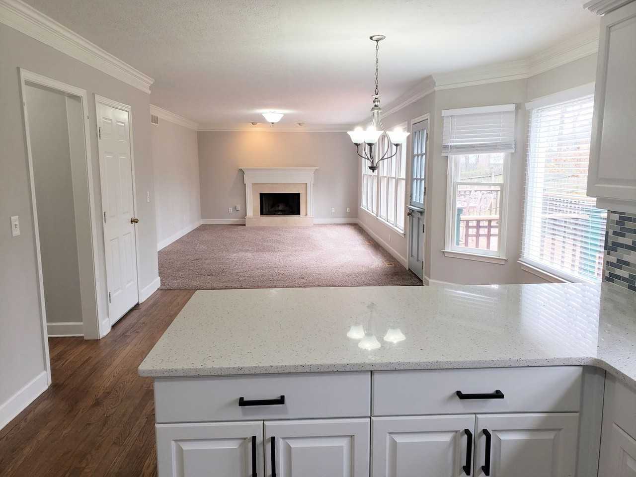 1352 Hearthstone Way Nw - Photo 3 of 31