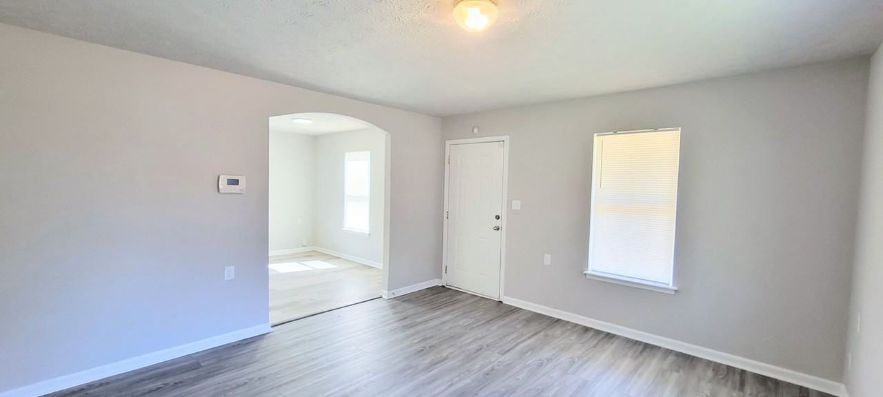 41 Meldon Ave Se - Photo 3 of 26