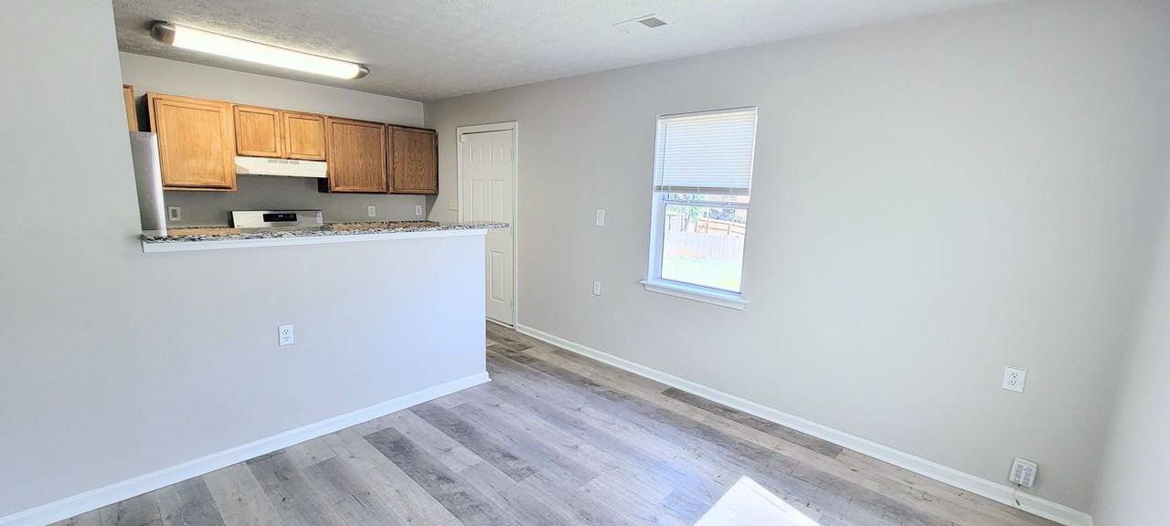 41 Meldon Ave Se - Photo 4 of 26