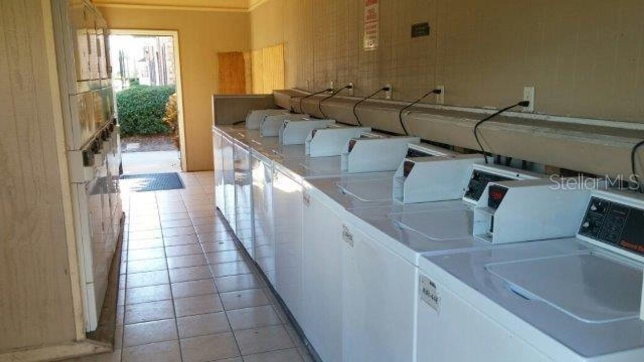 5317 Curry Ford Rd - Photo 5 of 16