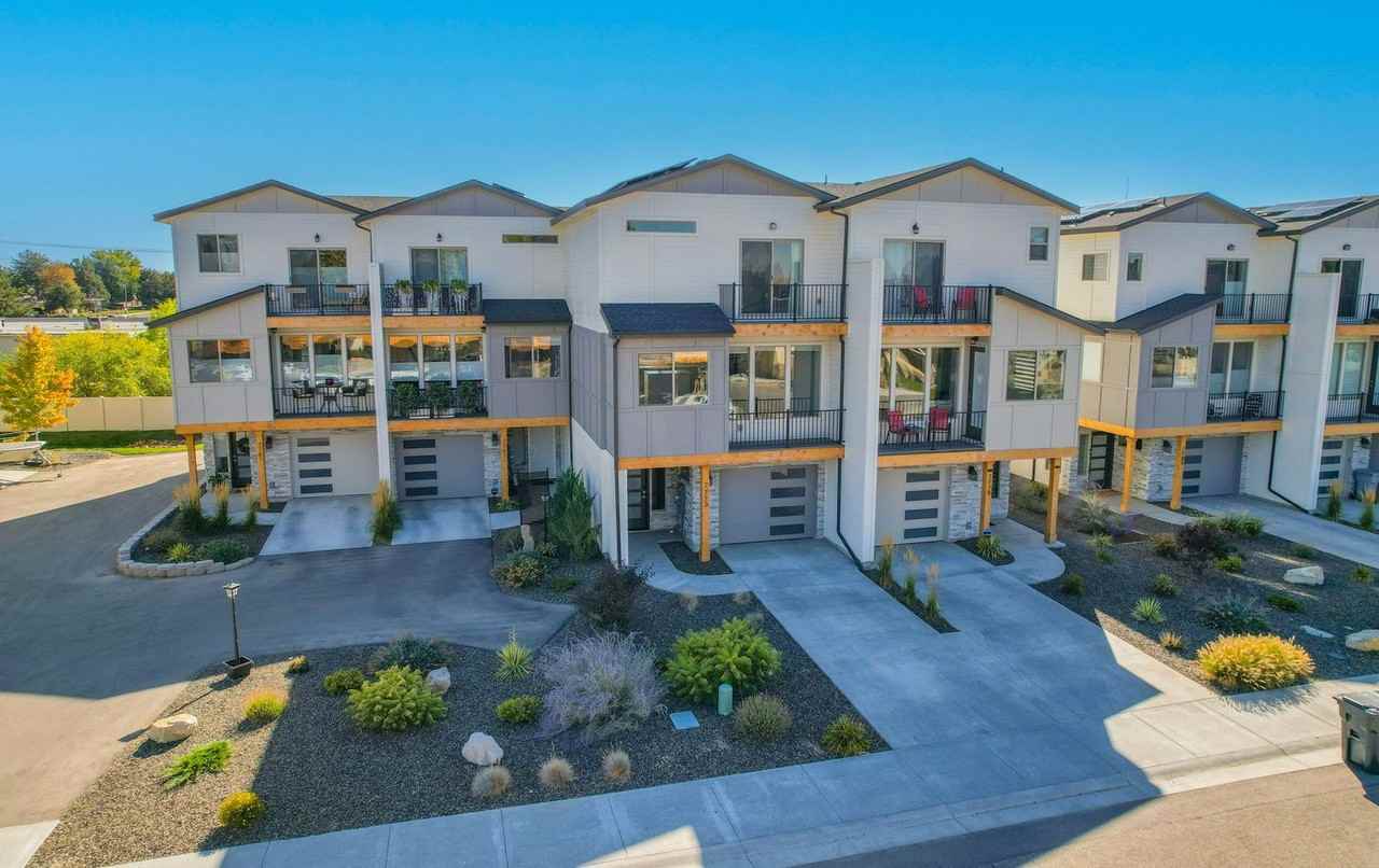 7773 W Crestwood Dr - Photo 3 of 24