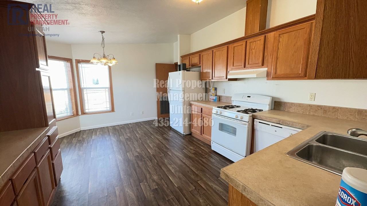 288 W 2050 S - Photo 5 of 25