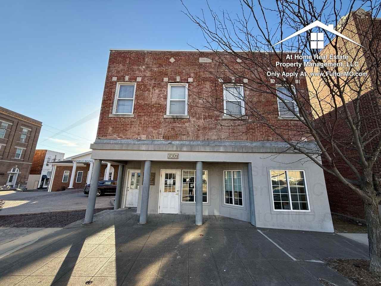 603 Court St - Photo 2 of 20