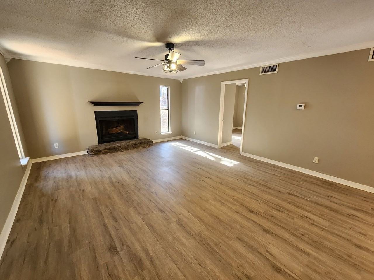 8206 Dogwood Trl - Photo 3 of 31