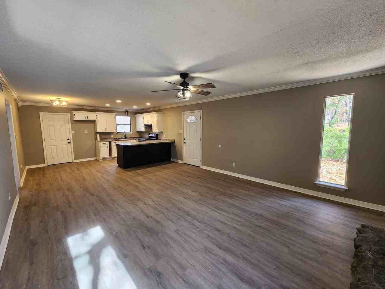 8206 Dogwood Trl - Photo 6 of 31