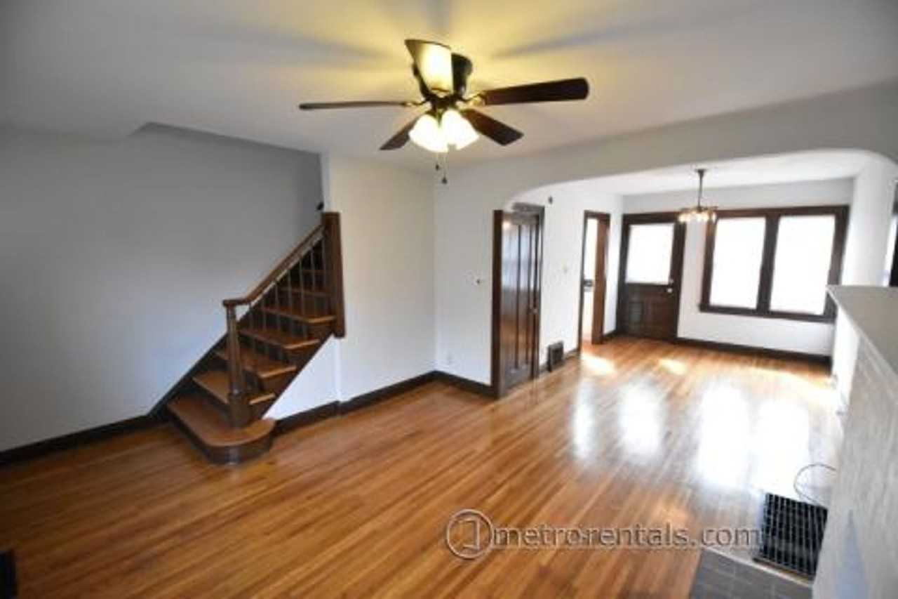 385 E Arcadia Ave - Photo 4 of 20