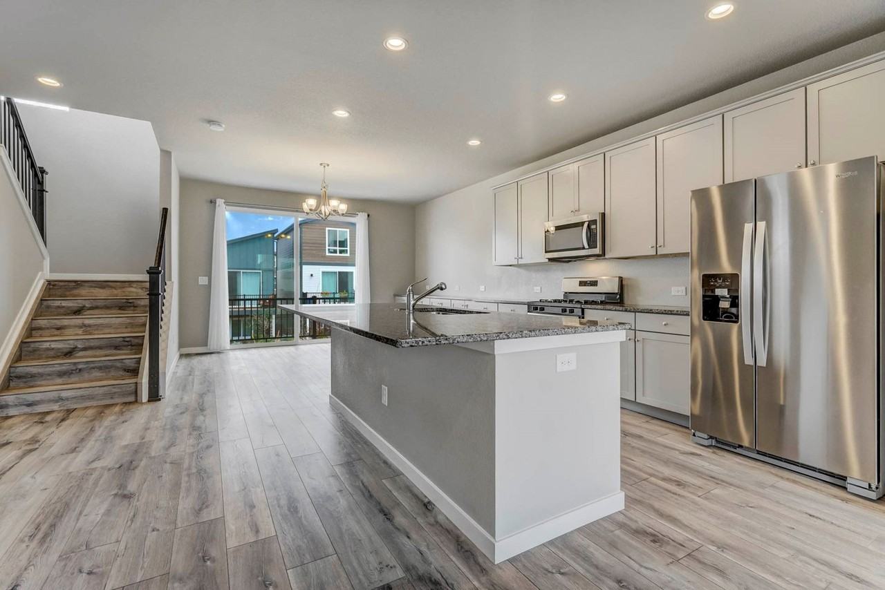 1354 Sunshine Valley Way - Photo 4 of 50