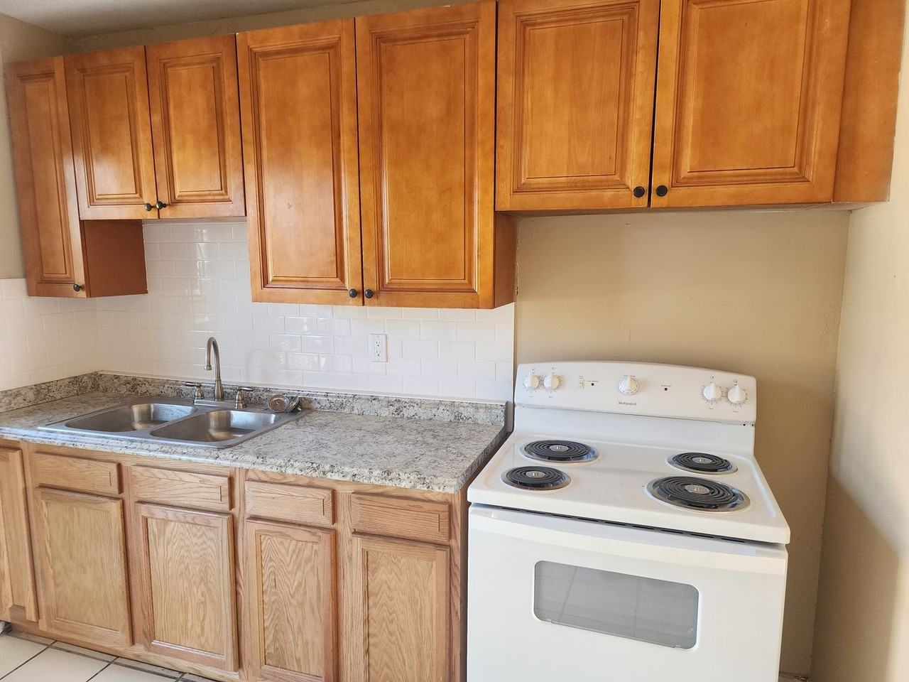 1235 West 5th Street #UP - Photo 2 of 7