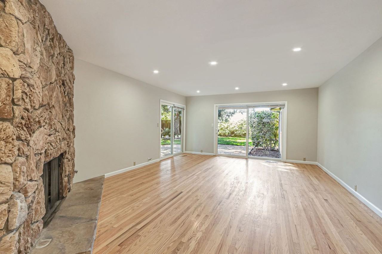 1520 Awalt Ct - Photo 2 of 21