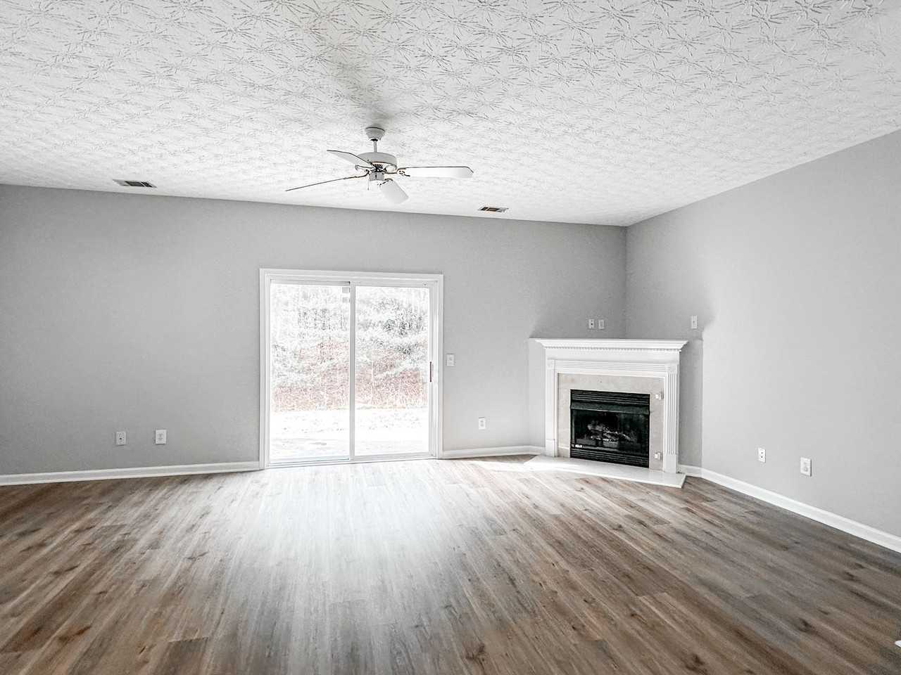 55 Pearl Chambers Ct - Photo 3 of 20