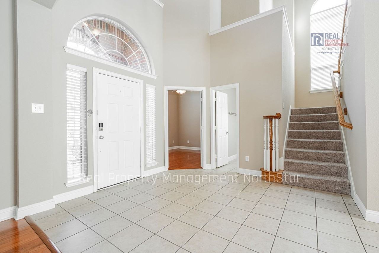 1440 Misty Cv - Photo 4 of 50