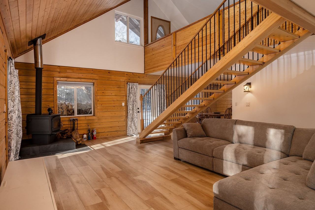 2550 Pegasus Dr - Photo 3 of 45