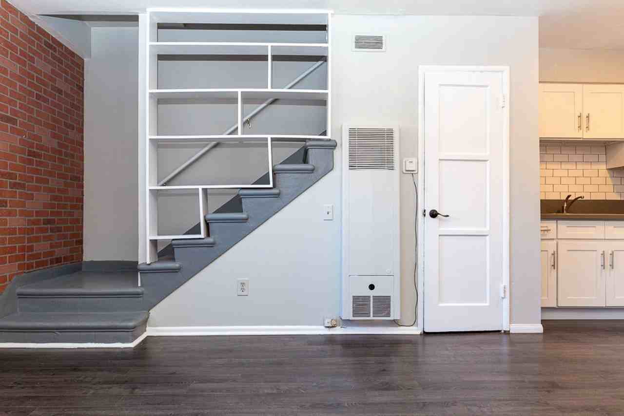 Townhome style apartments in up - Photo 5 of 14