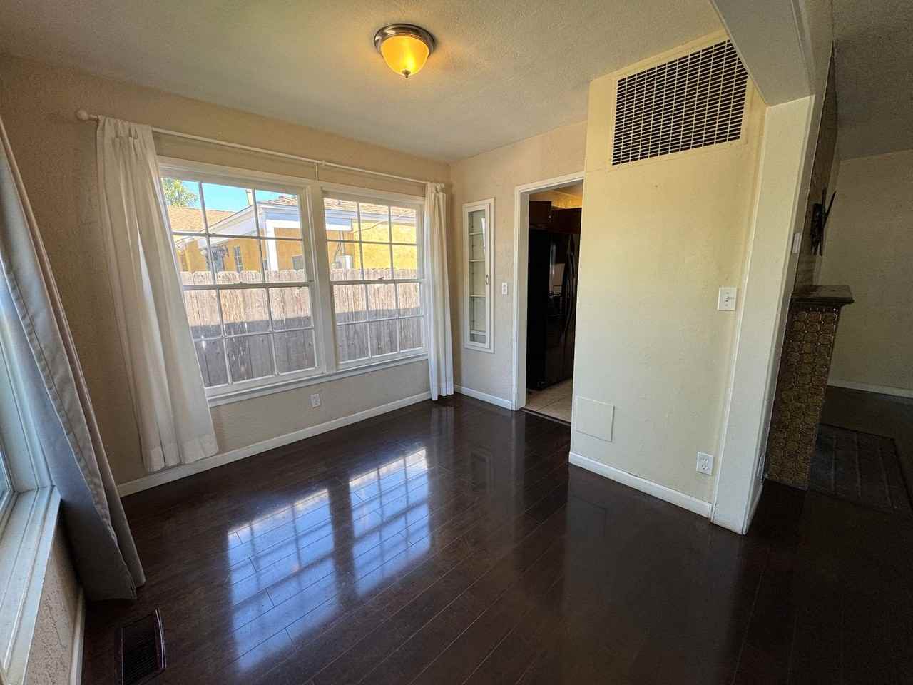564 E St - Photo 6 of 13