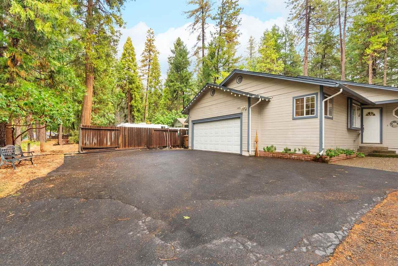 14706 Wood Dr - Photo 2 of 40