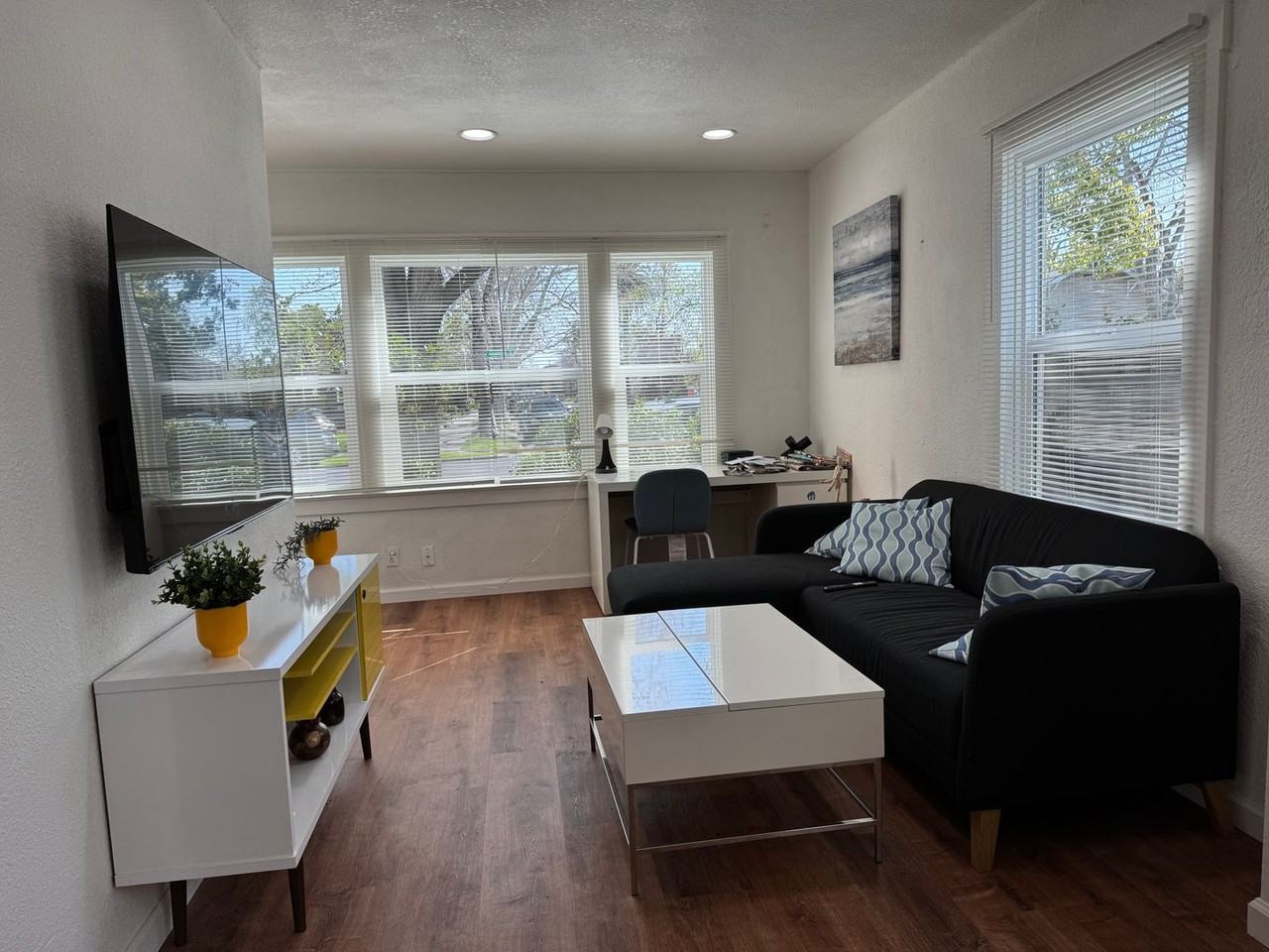 1918 Alhambra Blvd - Photo 7 of 25